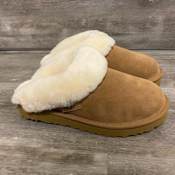 UGG |  Cluggette Fur Lined Slippers In Chestnut NEW In Box - Picture 2 of 11